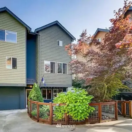 Townhouse West Seattle Abode! Villa